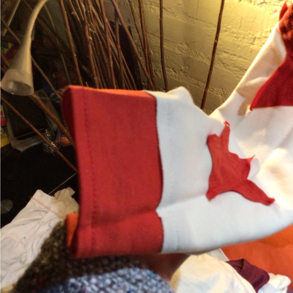 SALE ! ♥️Red Star Women's Top - Picture 4 of 5